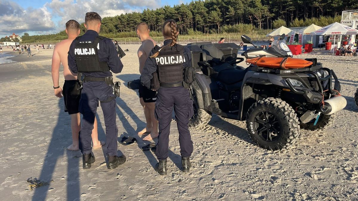 Sześć osób tonęło w Łebie w Morzu Bałtyckim.