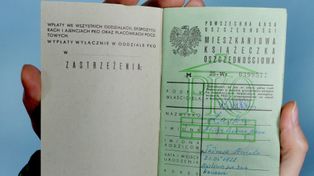 Wielu nadal ma w domu. Tyle jest dziś wart dokument