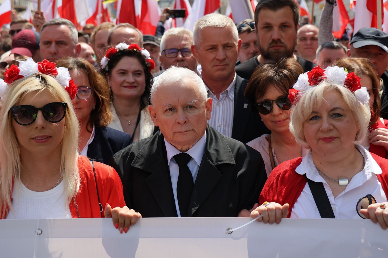 Kaczyński na marszu Nawrockiego. "Nie chce stawiania świata na głowie"