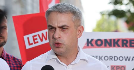 Gawkowski o ruchu Dudy: prezydencki trik