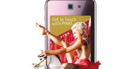 Samsung F480 Rockstar Edition z P!nk w roli głównej
