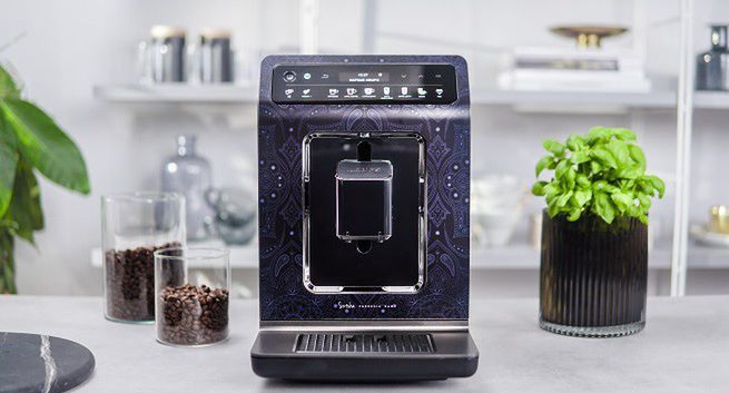 Krups przedstawia w kampanii nową linię ekspresów do kawy Evidence One