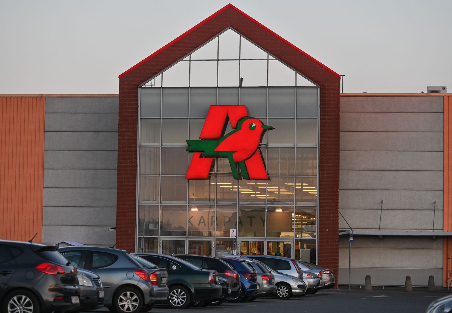 Była godzina 9:23. Auchan napisał do klientów