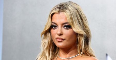 MTV Video Music Awards 2022: Bebe Rexha postawiła na klasyczną czerń w odważnym wydaniu
