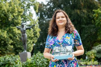 "Pozdrowienia z bydgoskiej Dzielnicy Muzycznej i Sielanki". Nowy album Anny Perlik-Piątkowskiej to prawdziwa perełka