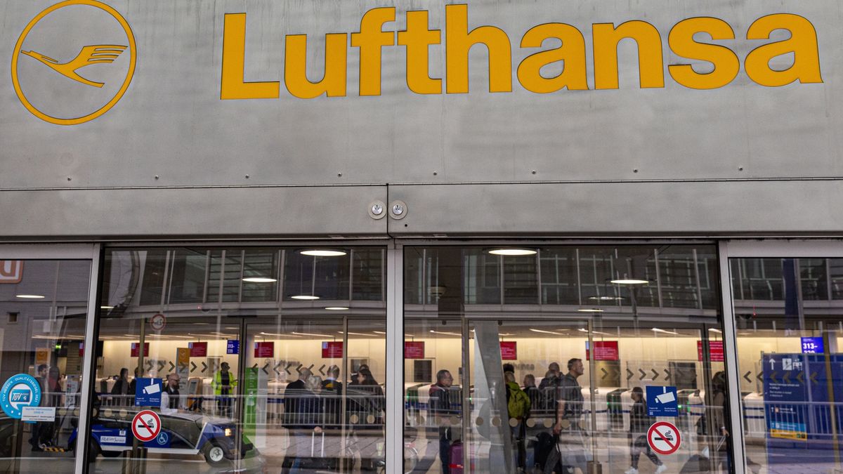 Frankfurt i Monachium to huby Lufthansy. W piątek odwołano z nich rejsy