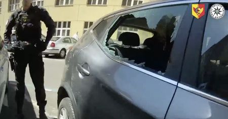 Niemowlę w nagrzanym samochodzie. Zdecydowana reakcja policji