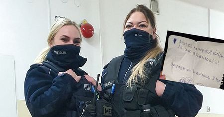 Wystarczył drobny gest. 9-letni Bogdan z Ukrainy zaskoczył policjantki