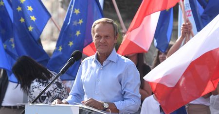 Szef gabinetu Gowina krytykuje "Wiadomości" za materiał o Tusku