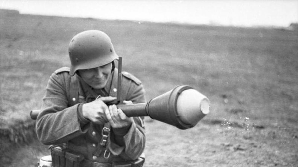 Niemiecki żołnierz z Panzerfaustem