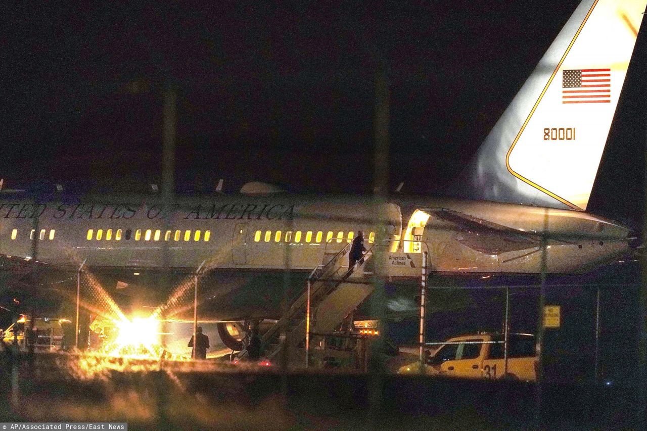 USA. Incydent tuż po starcie. Air Force Two z wiceprezydentem Pencem musiał zawrócić na lotnisko