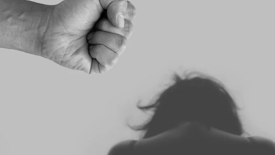 Brytyjskie nastolatki z miasta Hull miały stać się ofiarami gangu gwałcicieli. Były zmuszane szantażowane, poddawane presji psychicznej i zastraszane. Zmuszano je do seksu i sprzedawano ich usługi innym mężczyznom (Pixaby)