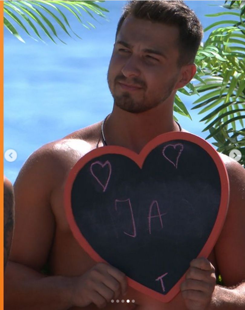 "Love Island". Daniel miał dziewczynę poza programem?