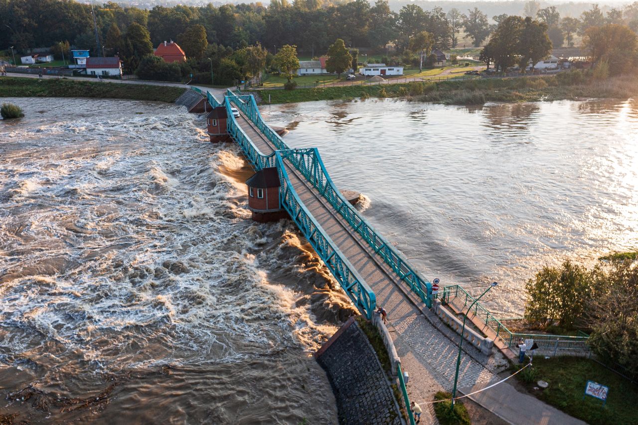 Polskie rzeki z najwyższym ryzykiem powodzi. Podano listę