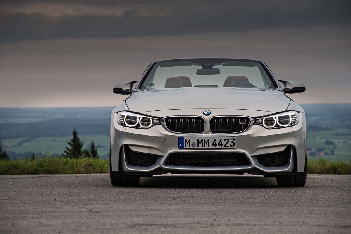 Ogromna galeria zdjęć z kabrioletem BMW M4 101