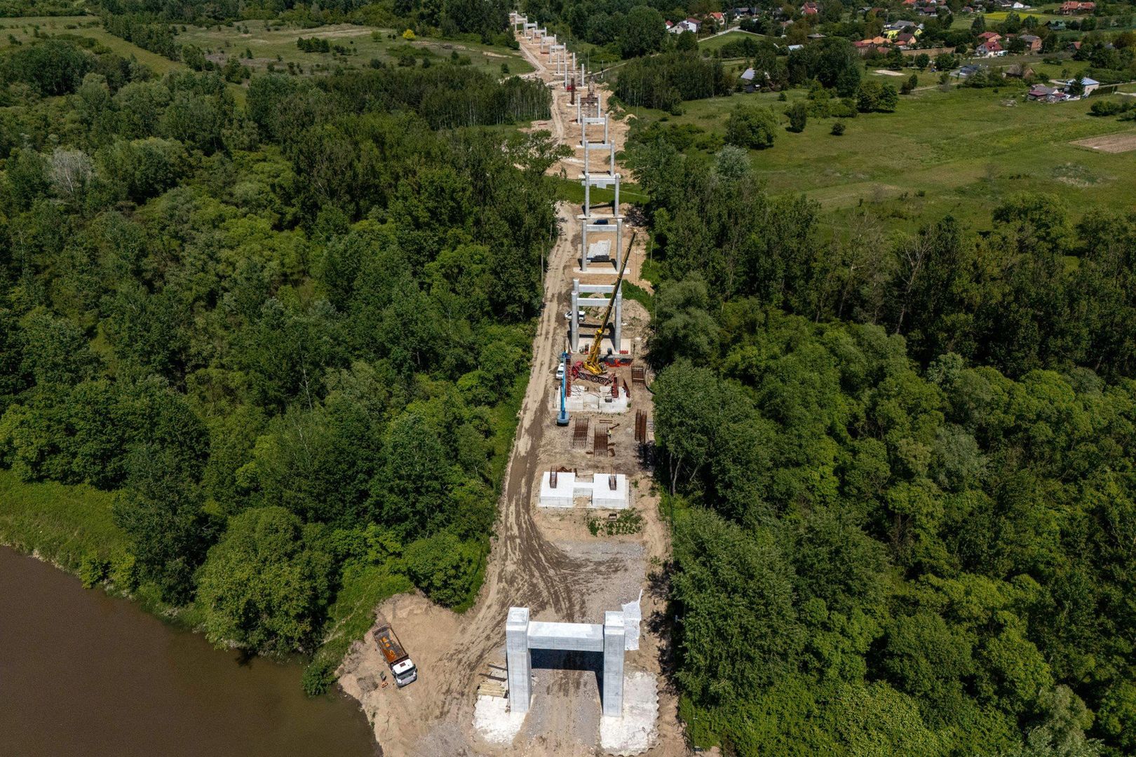 Budowa mostu nad Sanem w Stalowej Woli
