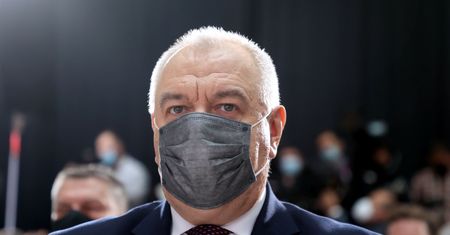 Sasin grozi UE. "Być może trzeba będzie wypowiedzieć pakiet klimatyczny"