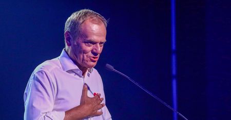 Tusk drwi z Kaczyńskiego. Sala aż ryknęła śmiechem