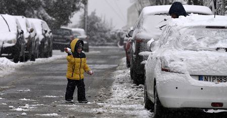 Grecja pod śniegiem. Burza Coral daje się we znaki