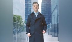 Radosław Kotarski reklamuje pożyczkę w aplikacji mobilnej Banku Millennium