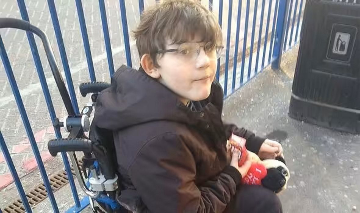 Dziś Adam ma osiem lat