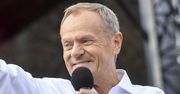 Donald Tusk chwali się zdjęciem z NAJSTARSZYM wnukiem. Mikołaj ma już 15 lat i przerósł znanego dziadka