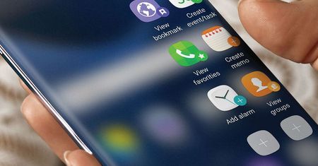 A jednak. Samsung może sięgnąć po OLED-y swojego rywala