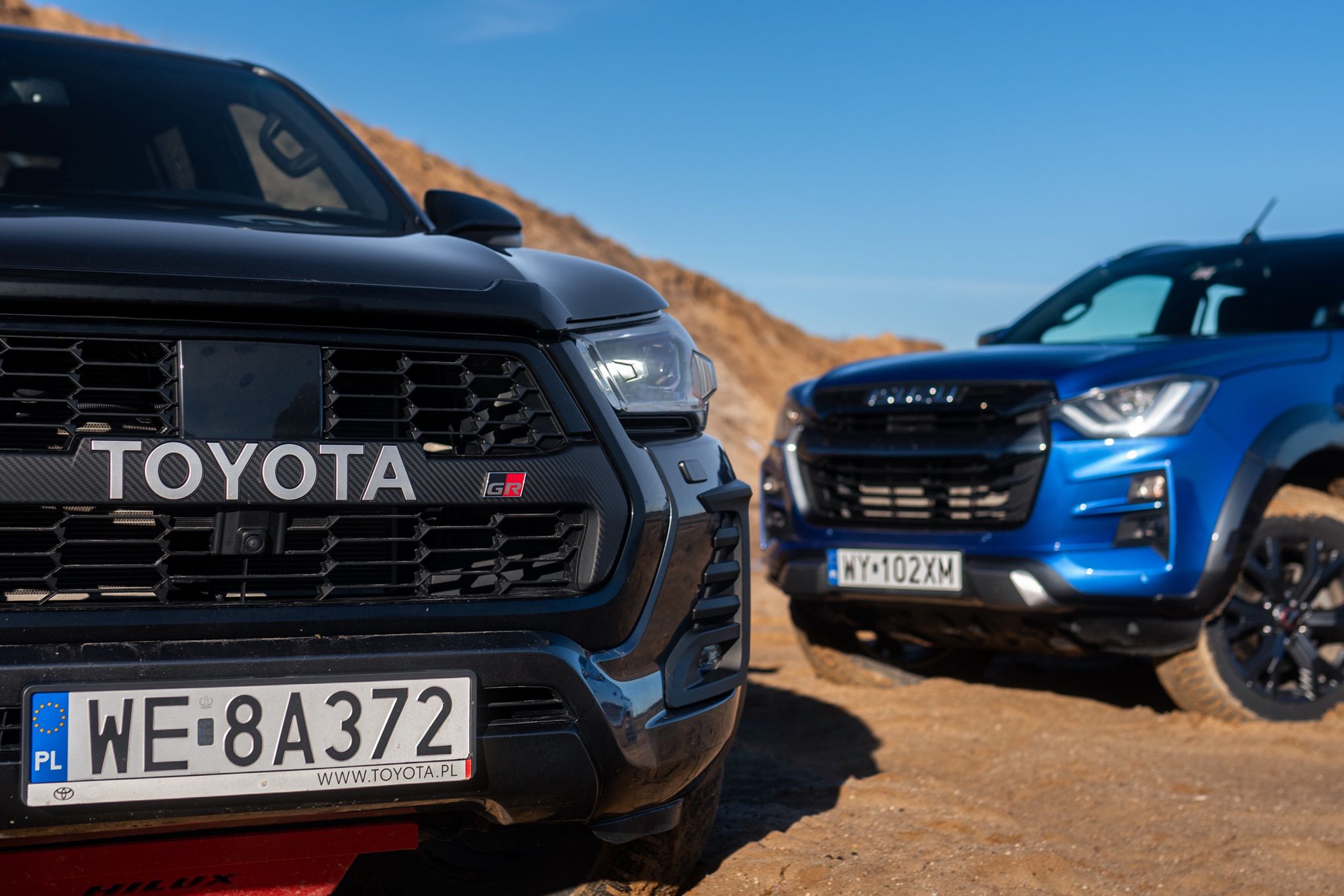 Isuzu D-Max i Toyota Hilux