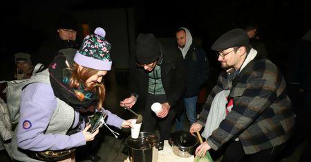 Karmili setki wyborców na Jagodnie. Teraz spływa na nich hejt