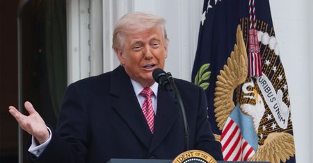 Polacy zabrali głos ws. decyzji Trumpa. Miażdżący wynik