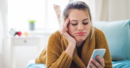 Odcięli internet w smartfonie na 2 tygodnie. Badanie pokazało wyraźną zmianę