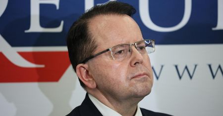 Mobbing i głośne imprezy. Zarzuty pod adresem szefa państwowej spółki