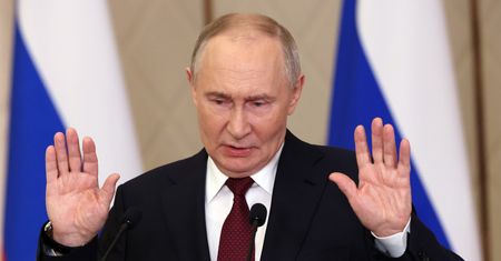 Jerzy Buzek stawia sprawę jasno. "Putin nienawidzi Zielonego Ładu"