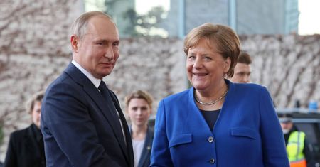 Merkel znała plany Putina. Niemiecki dziennik: zataiła te informacje