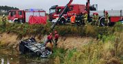 Citroen w stawie. W środku zwłoki dwóch mężczyzn