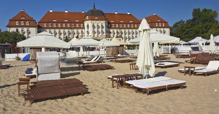 Konferencja premiera. Hotele i stoki zostaną zamknięte?