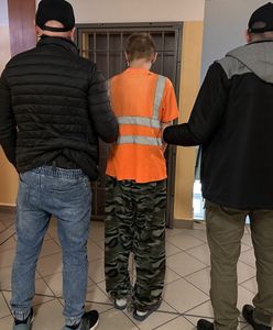 Przerażające sceny w autobusie. Zaatakował nożem 16-latka