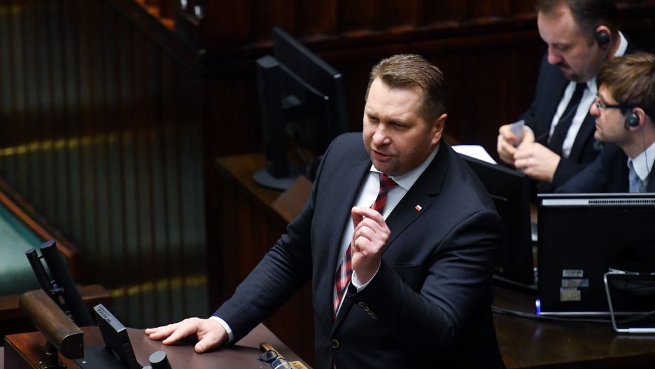 Warszawa, 15.12.2022. Minister edukacji i nauki Przemysław Czarnek na sali obrad Sejmu w Warszawie, 15 bm. Sejm przyjął ustawę budżetową na 2023 rok. (amb) PAP/Piotr Nowak
