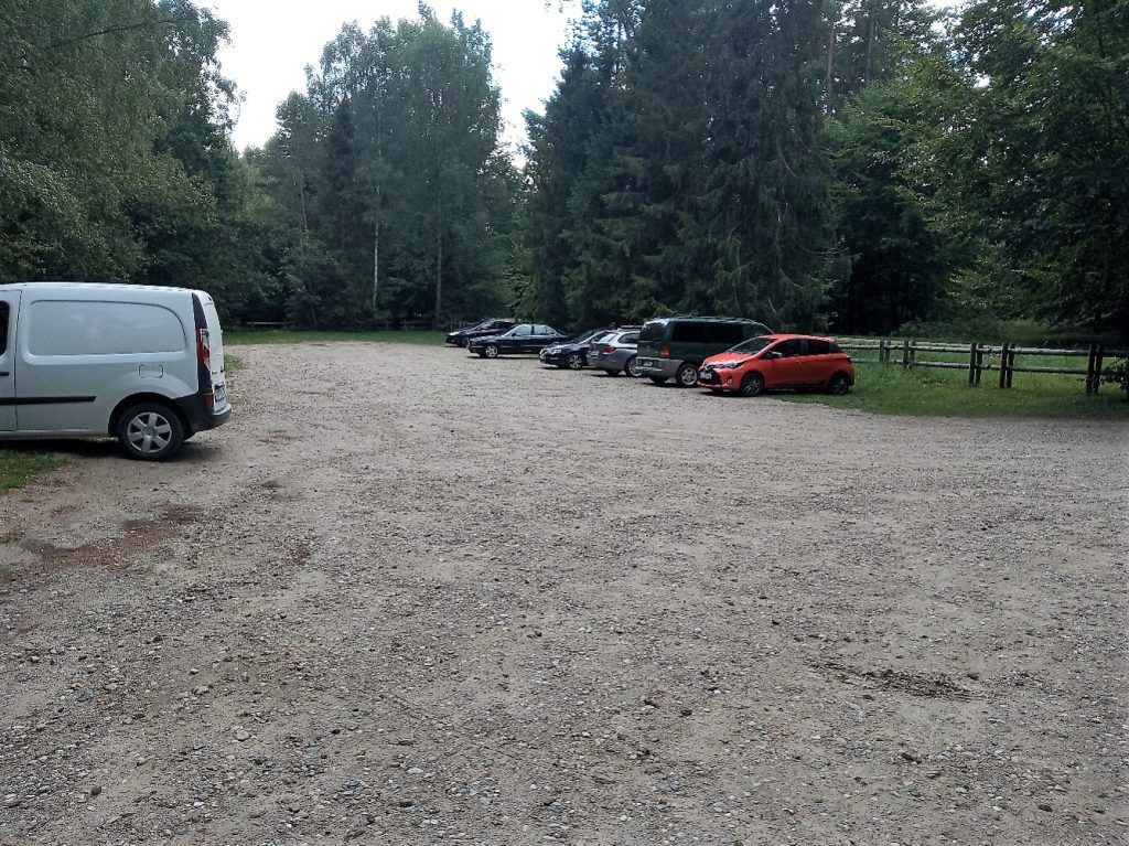 Parking obok Wieżycy