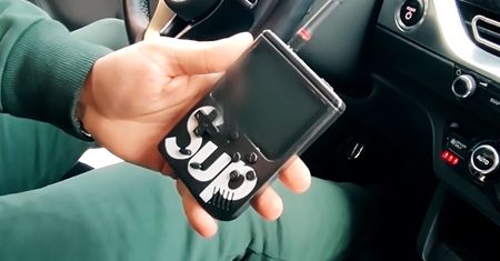 "Game boy" kradnie auta w mgnieniu oka. Polacy już go mają