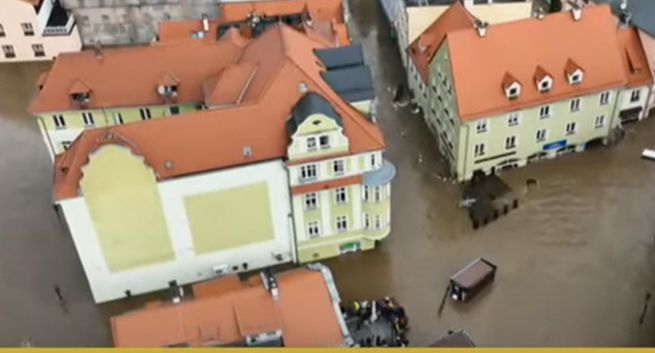 Skoki cen najważniejszych produktów na terenach dotkniętych powodzią? UOKiK interweniuje