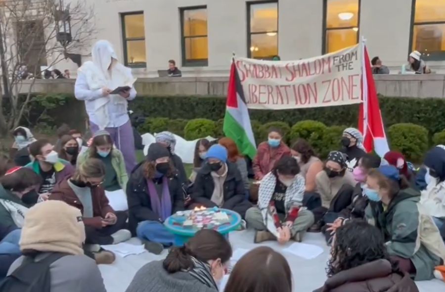 Szabas w trakcie protestu solidarnościowego z Palestyną na CU 