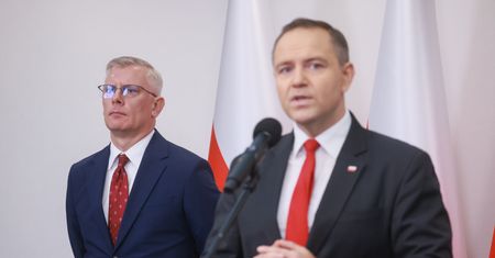Decyzja Nawrockiego ws. BBN. Cenckiewicz skomentował