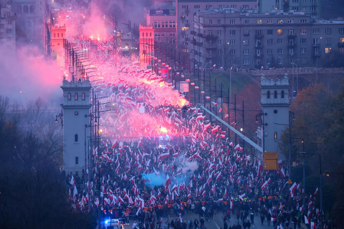 Marsz Niepodległości od kilkunastu lat przechodzi ulicami Warszawy 
