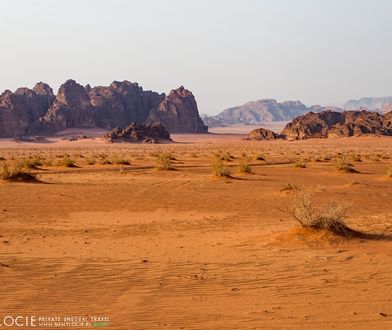 Wadi Rum. Pustynia inna niż pozostałe i jedna z największych atrakcji Jordanii