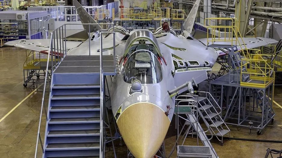 Budowa rosyjskiego myśliwca Su-57