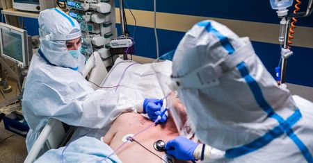 "Poważne zagrożenie". Wariant nawet o 100 proc. bardziej śmiertelny