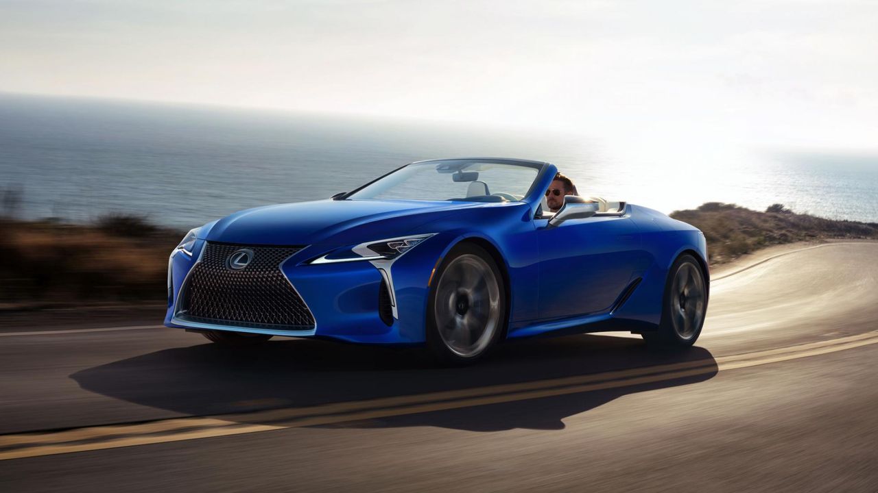 Pierwszy Lexus LC 500 Cabrio sprzedany za 2 mln dolarów. Kwota zasili fundusze charytatywne