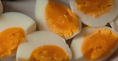 Mają o 30 proc. mniej cholesterolu i więcej witamin. Wybierz zamiast zwykłych jajek