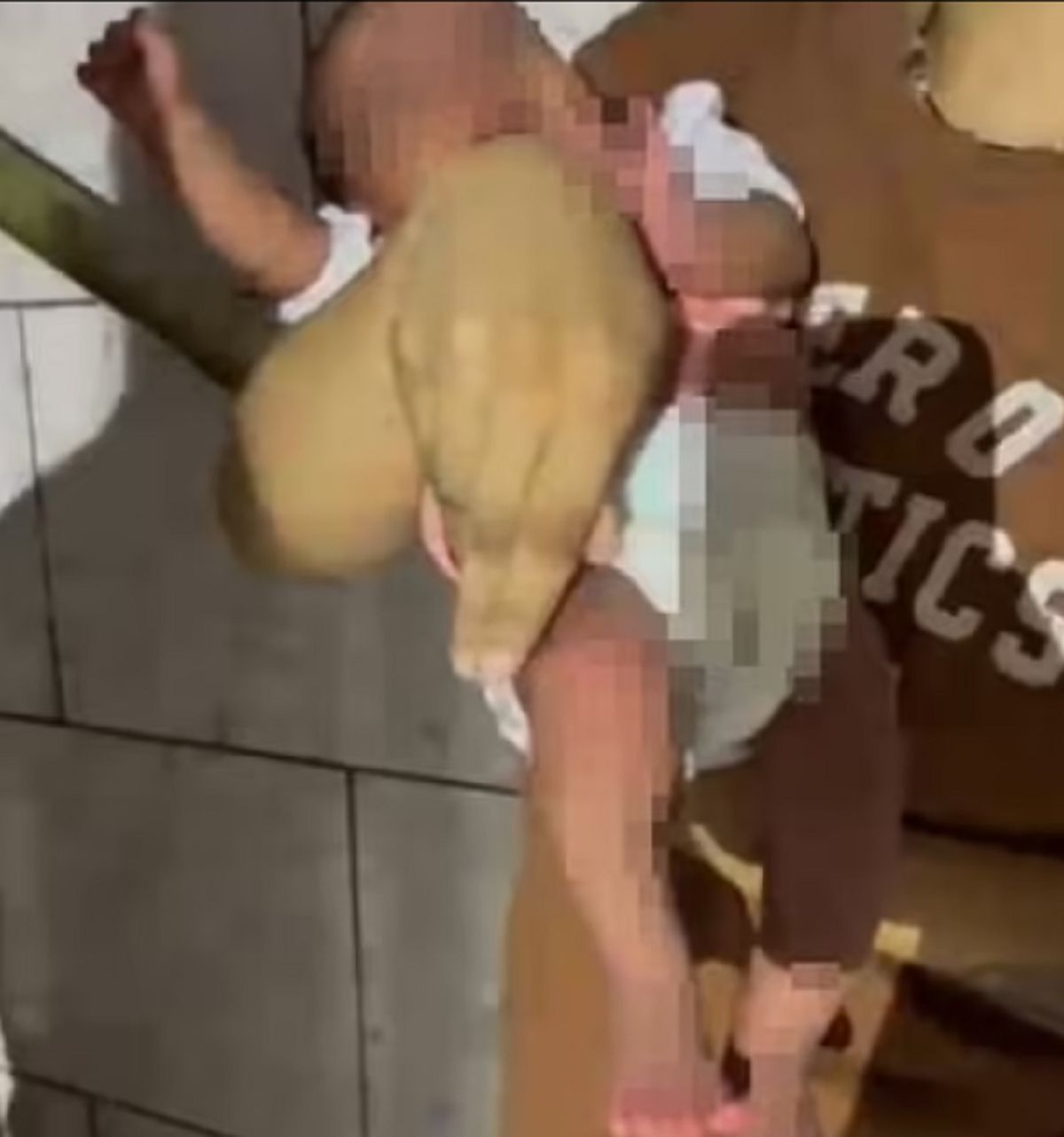 Policja ratuje noworodka, sprzedanego przez matkę